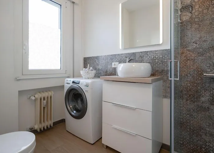 Alexa's - Elegance E Comfort For *