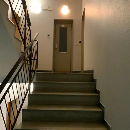 Alexa's - Elegance E Comfort For