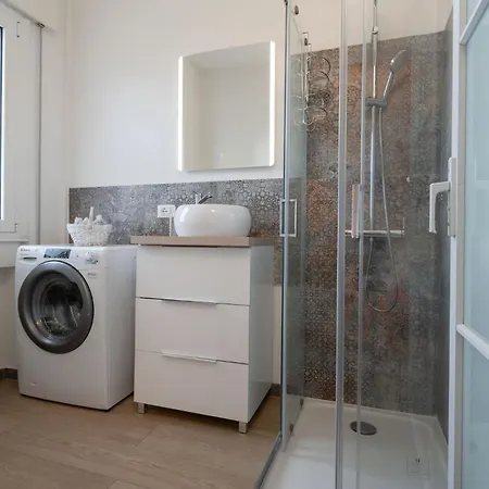 Alexa's - Elegance E Comfort For