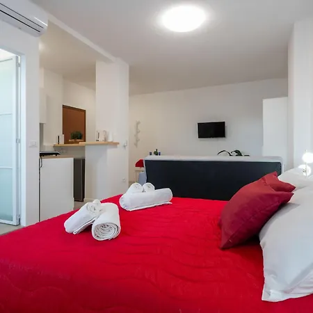 Alexa's - Elegance E Comfort For