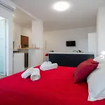 Alexa's - Elegance E Comfort For
