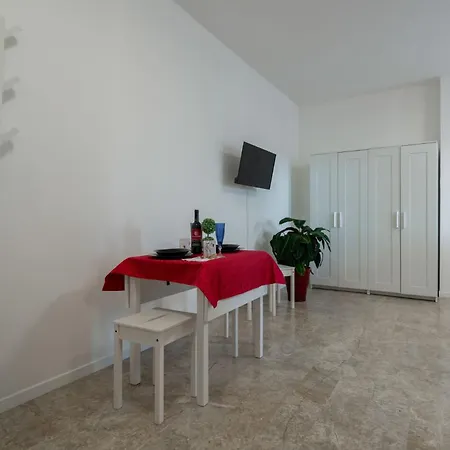 Alexa's - Elegance E Comfort For Apartment