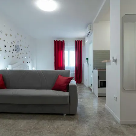 Alexa's - Elegance E Comfort For Apartment *