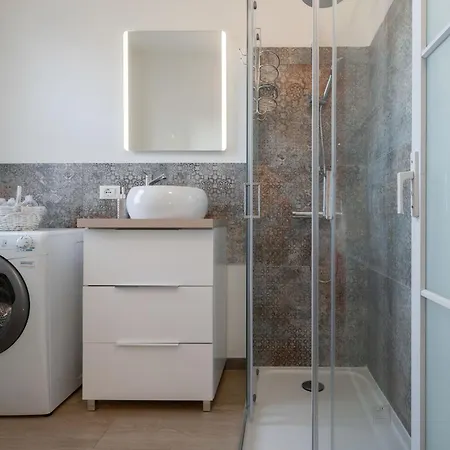 Alexa's - Elegance E Comfort For *